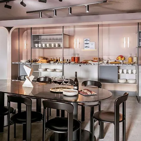 Okko Gare De L'est 4* פריז